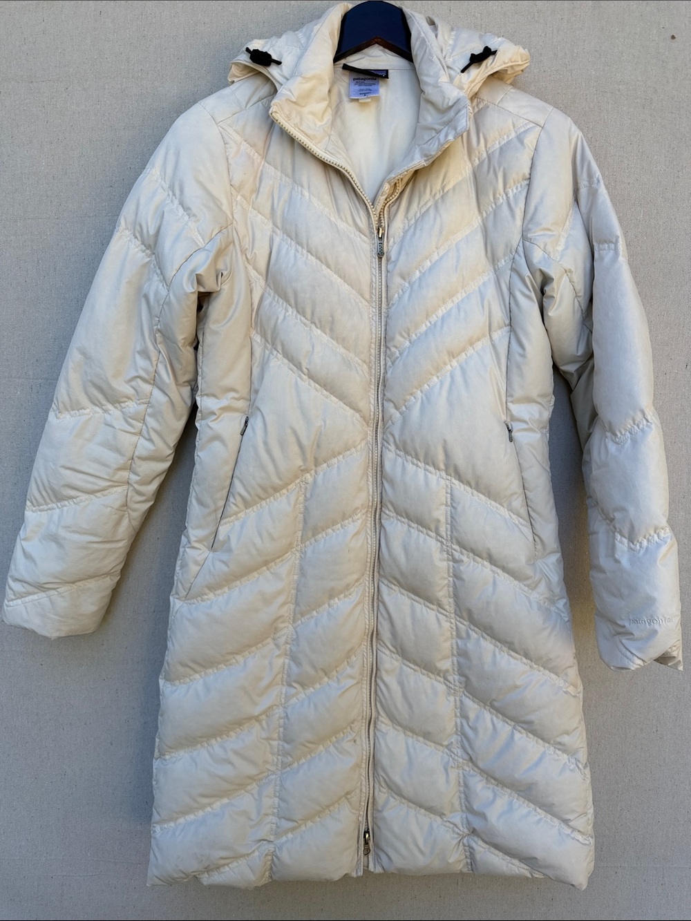 Patagonia Women's Down With It Parka Cream Quilted Long Puffer Coat with Hood